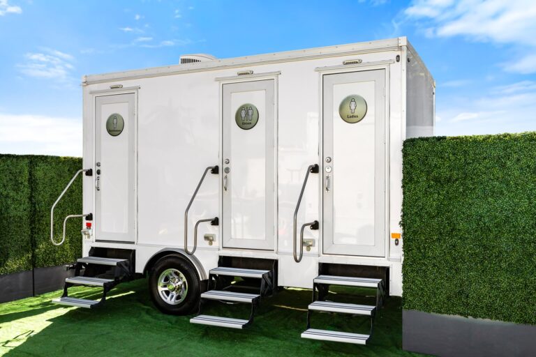 3-Station Luxury Restroom Trailer for rent from Major Event Trailers in Ventura, CA. - Exterior View 2