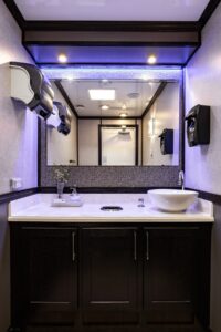 3 station luxury restroom trailer 3 stall interior 12