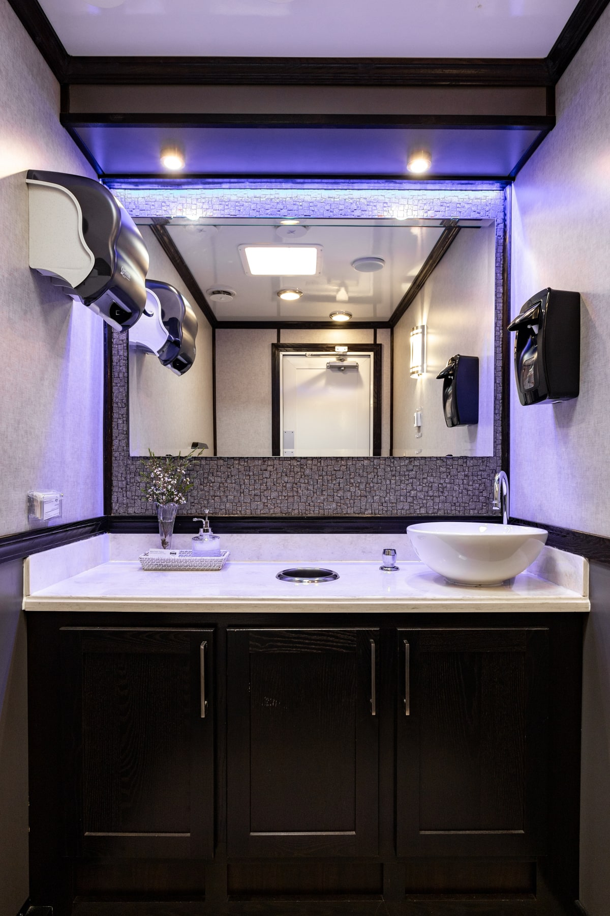 3-Station Luxury Restroom Trailer Rental – Interior View 9