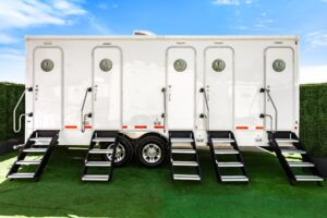 5 station luxury restroom trailer 5 stall exterior profile view 1