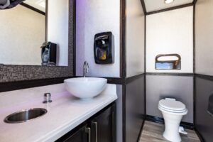 5 station luxury restroom trailer 5 stall interior view 8