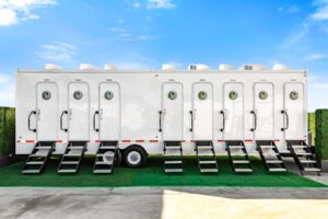 8 station shower trailer for rent 8 stall exterior view 2